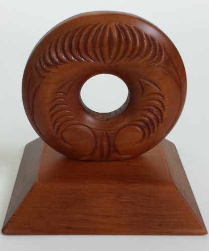 M05406 - Maori Hand-Carved Medium Disc on Large Base