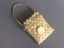 Small decorative kete with handle - M04458